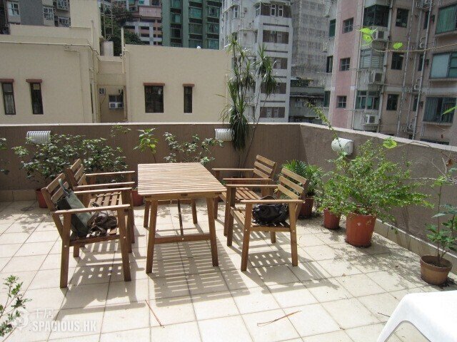 Wan Chai - 5, St. Francis Yard 01
