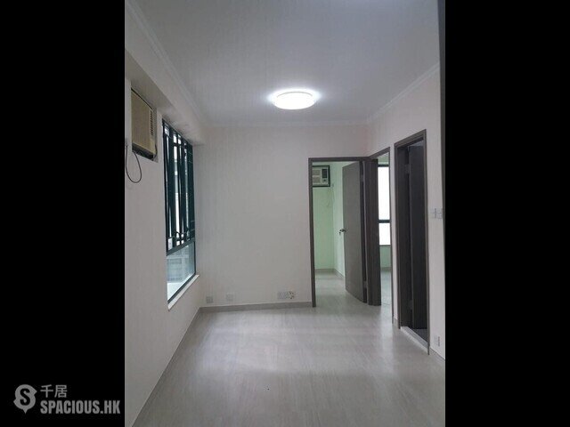 Shau Kei Wan - The Eastborne 01