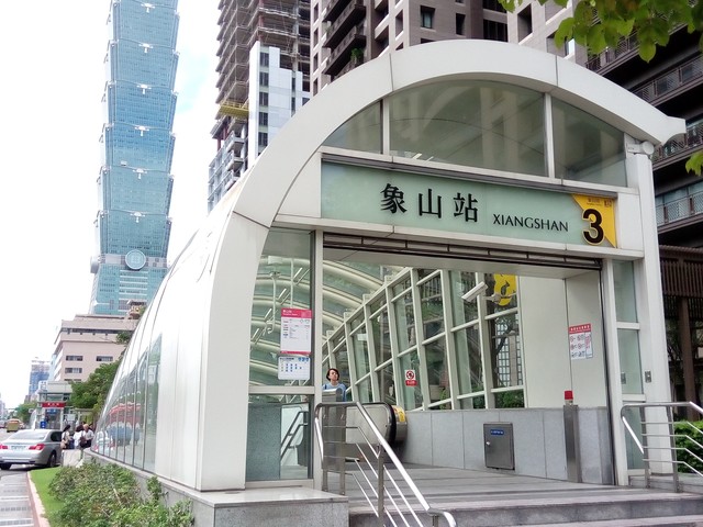 Xinyi - No. X, Lane 56, Hulin St, Xinyi District, Taipei City, Taiwan 110 01