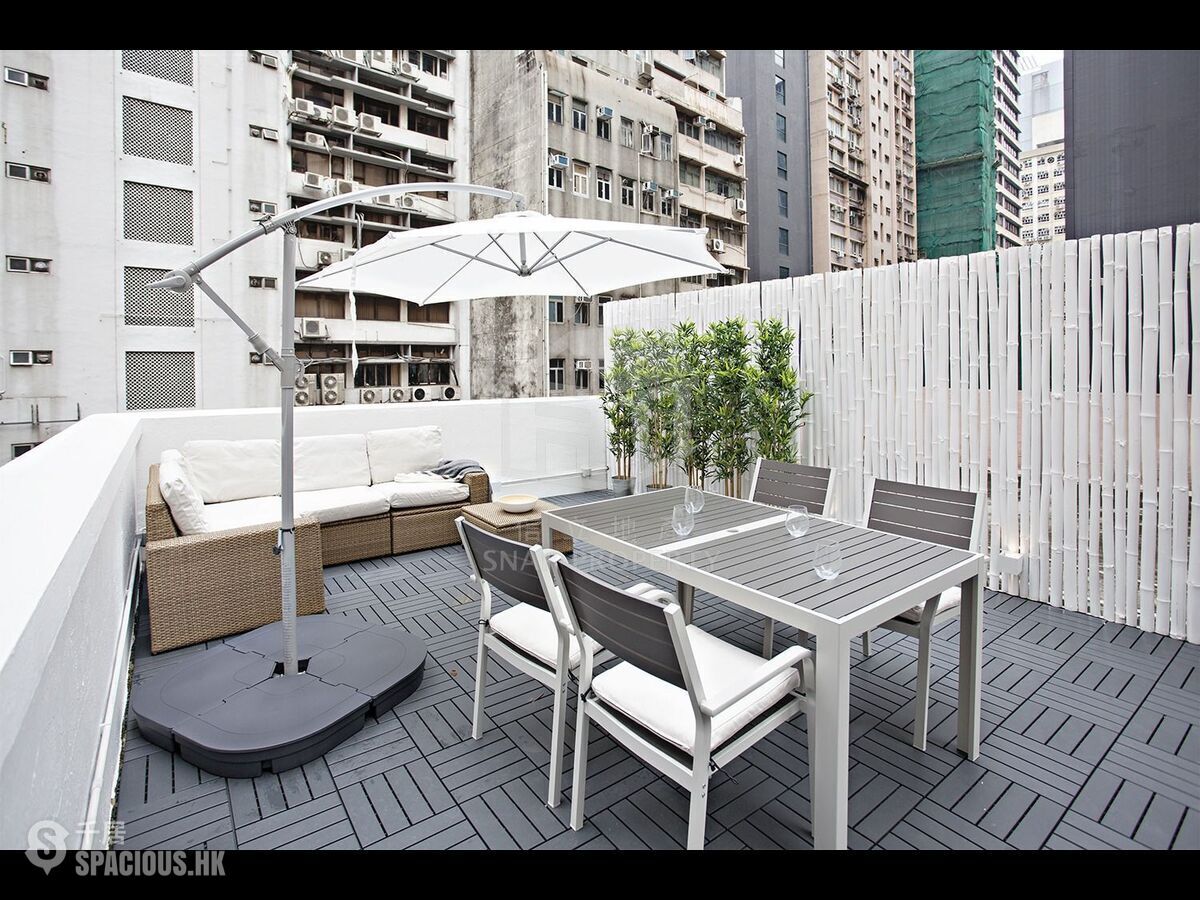 Sheung Wan - Wing Lok Mansion 01