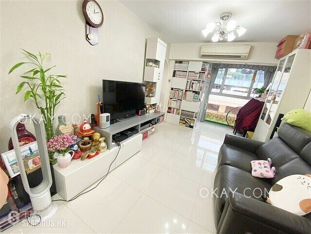 Sai Wan Ho - Lei King Wan Sites B Block 8 Yat Wah Mansion 01