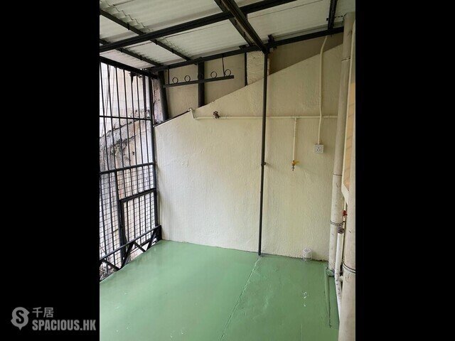 Sheung Wan - 219, Queen's Road Central 01