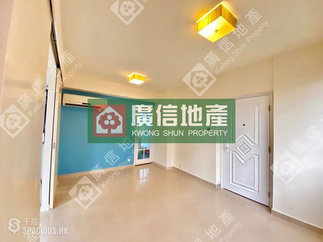 Prince Edward - Wing Hing Lung Building 01