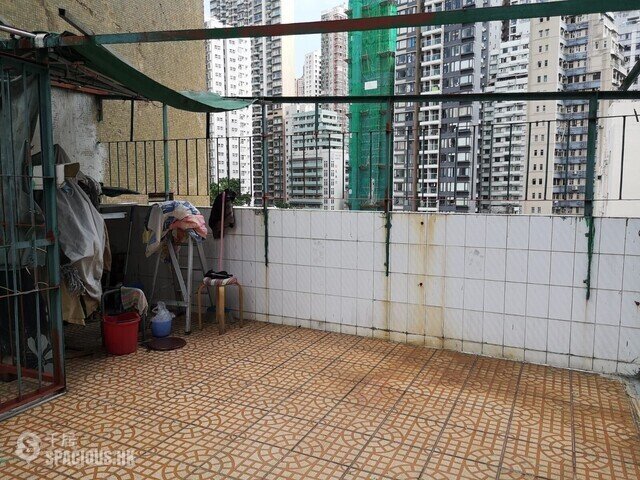 Sai Ying Pun - Wing Shing Building 01