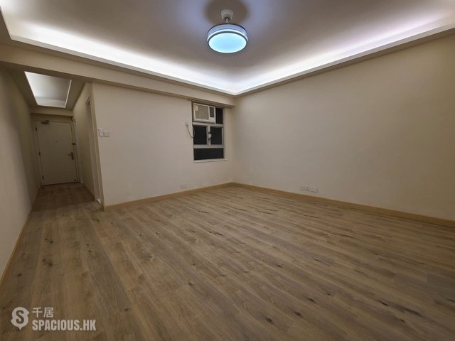 Causeway Bay - Jardine Building 01