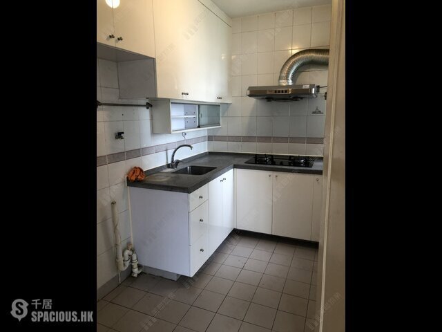 Ap Lei Chau - South Horizons Phase 2 Yee Mei Court (Block 7) 01