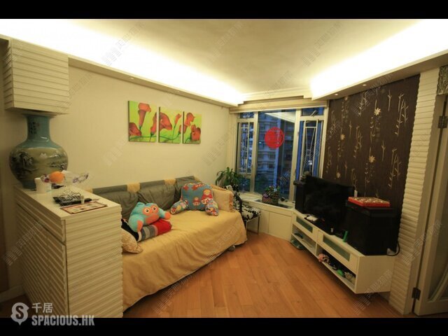 Ap Lei Chau - South Horizons Phase 3 Mei Chun Court (Block 21) 01