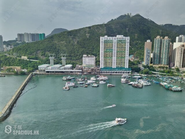 Ap Lei Chau - South Horizons Phase 2 Yee Fung Court (Block 11) 01