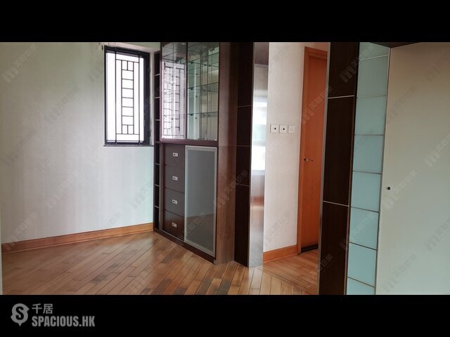 Tuen Mun - Beneville 01