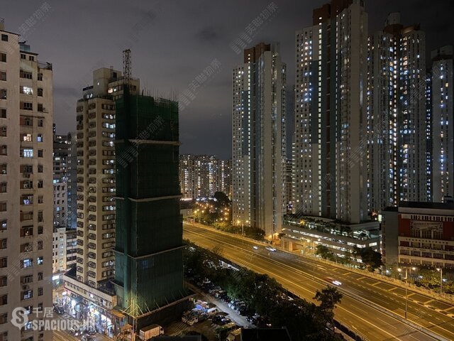Shau Kei Wan - Man Hong Apartments 01