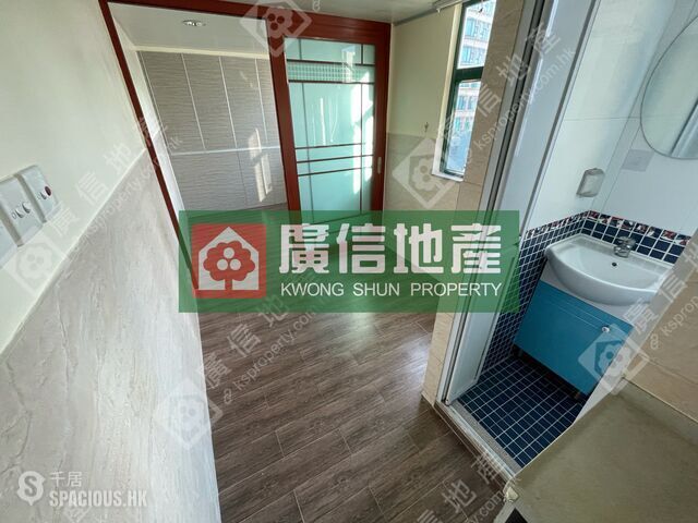 Prince Edward - Prince House 01