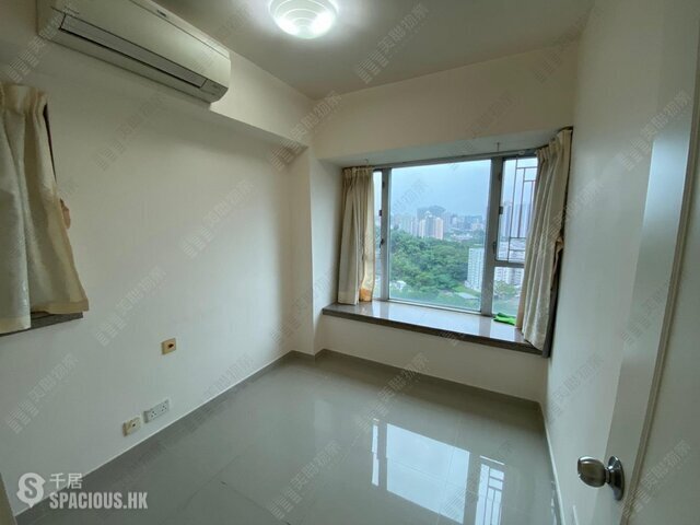 Tuen Mun - Parkland Villas 01