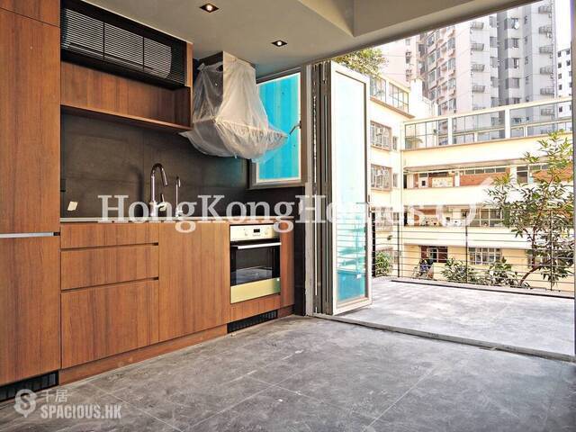 Central - 4, Shin Hing Street 01