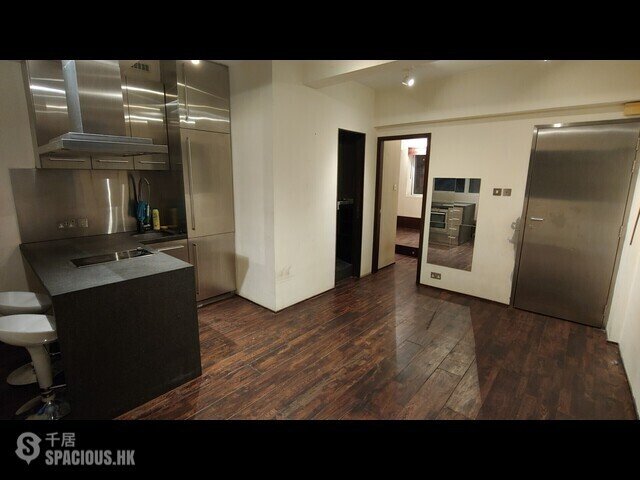 Soho - 41, Staunton Street 01