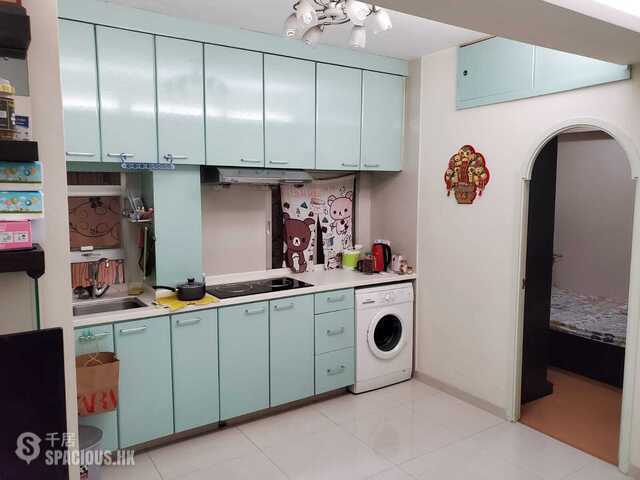 Sheung Wan - Winsing Building 01