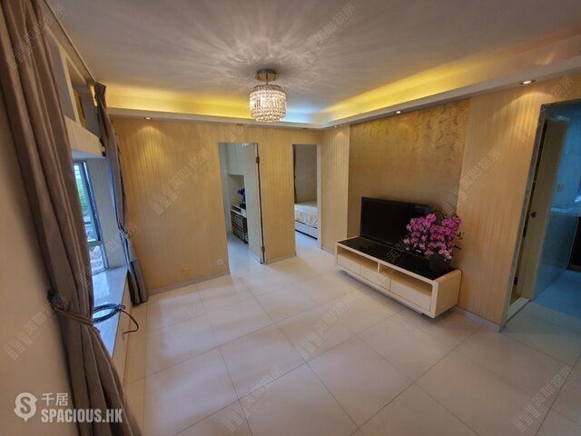 Tsuen Wan - Riviera Gardens 01