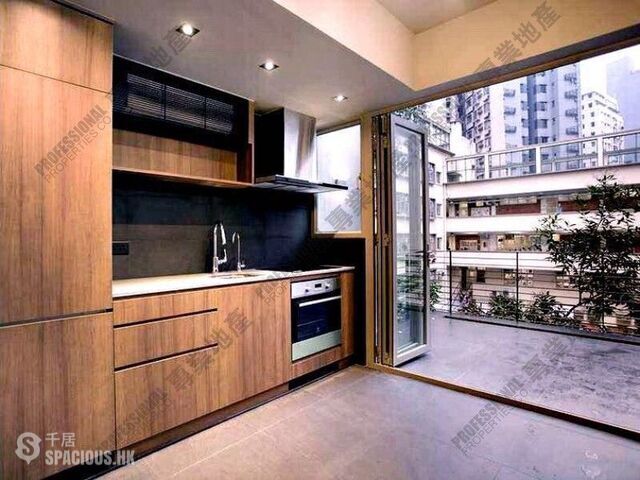 Central - 4, Shin Hing Street 01
