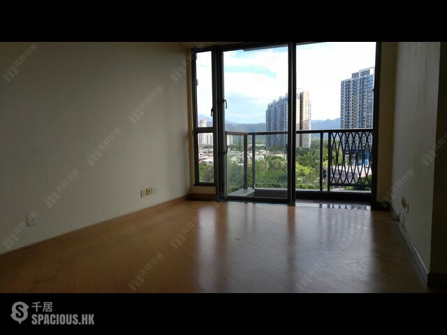 Yuen Long - Emerald Green 01