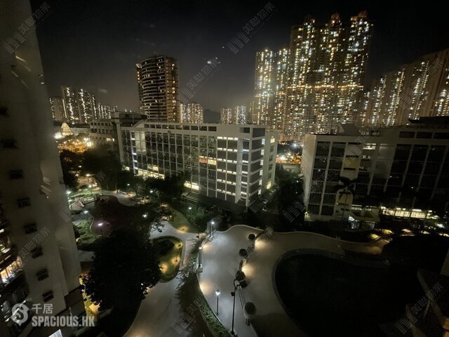 Tin Shui Wai - Kingswood Villas Phase 5 Lynwood Court 01