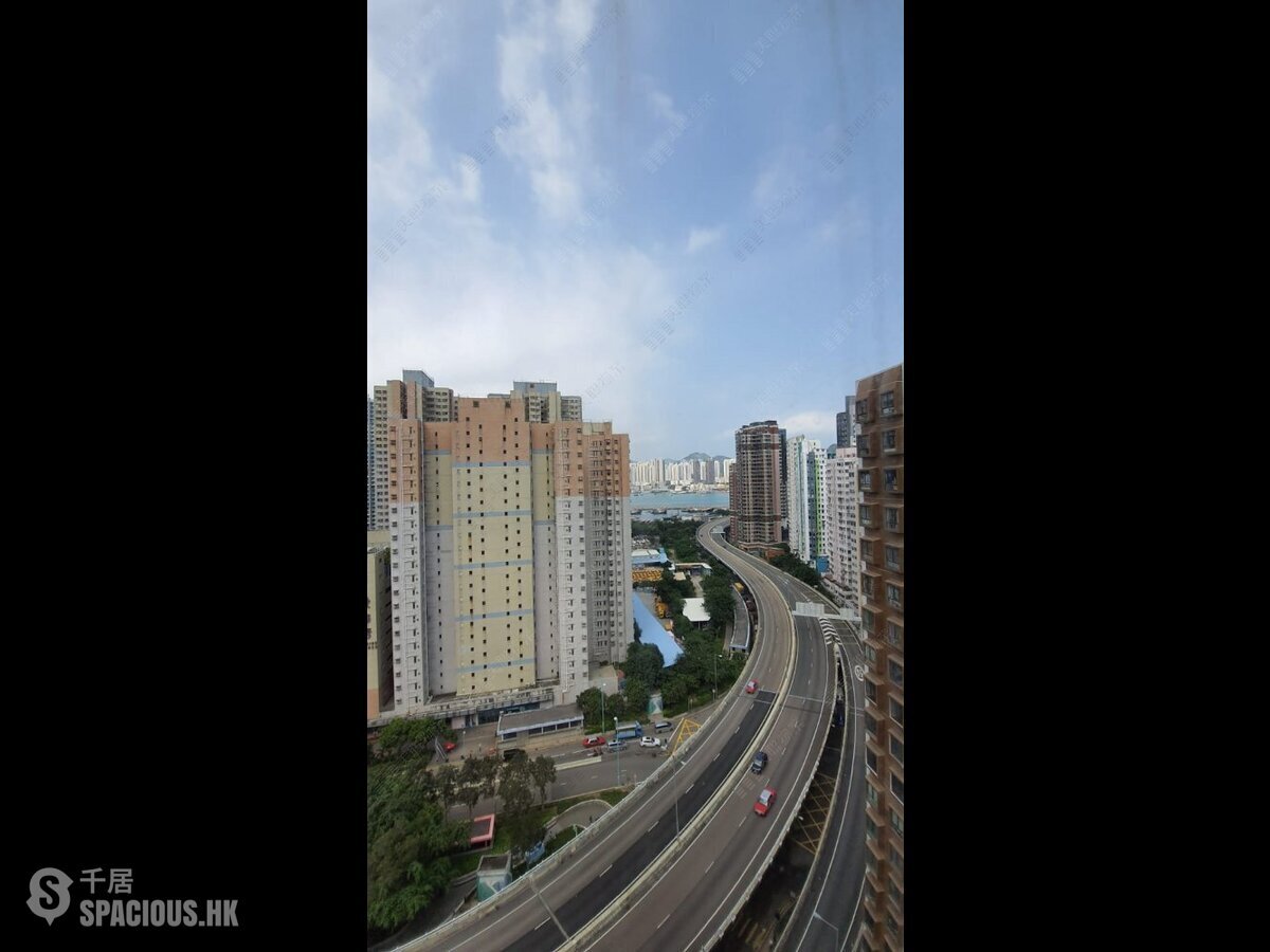 Shau Kei Wan - Perfect Mount Gardens 01