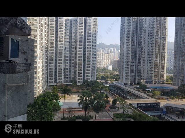 Sha Tin - Lucky Plaza 01