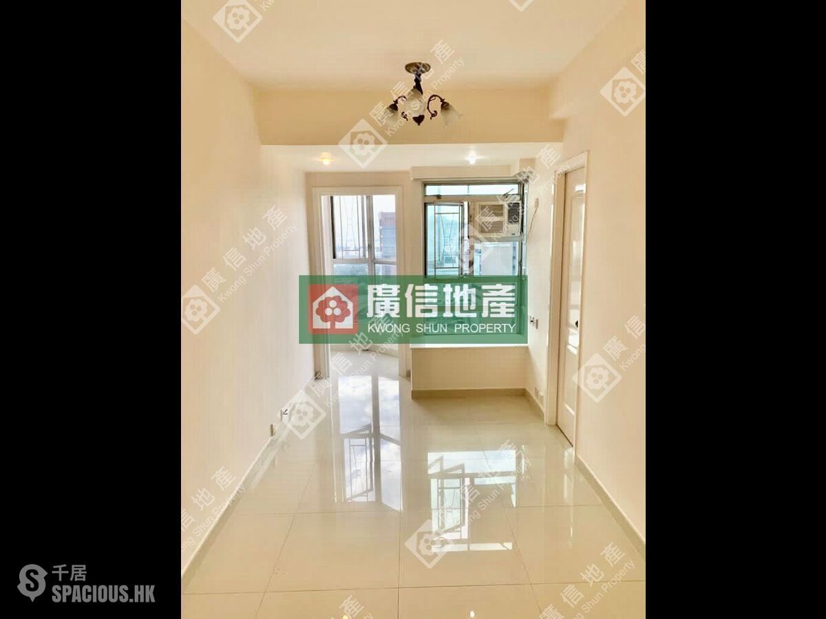 Mong Kok - Cheong Fat Mansion 01