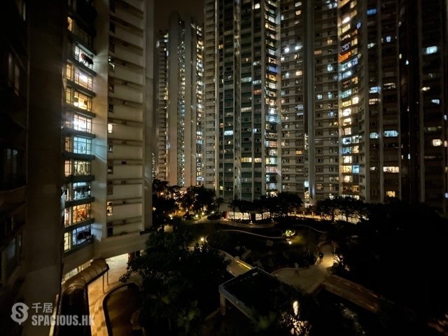 Ap Lei Chau - South Horizons Phase 2 Yee King Court (Block 8) 01