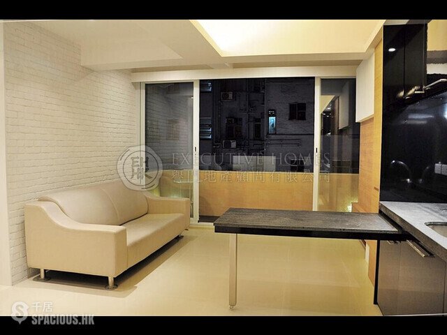 Causeway Bay - Thai Kong Building 01