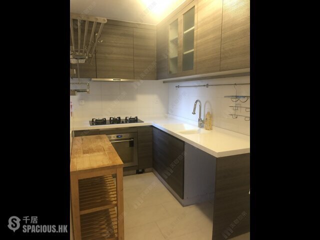 Ap Lei Chau - South Horizons Phase 2 Yee Lai Court (Block 10) 01