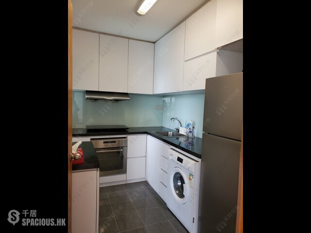 Ap Lei Chau - South Horizons Phase 2 Yee Lai Court (Block 10) 01