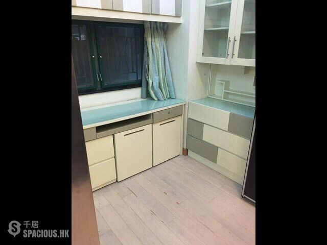 Kwun Tong North - Fung King Building 01