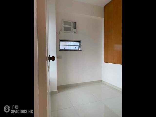 Mong Kok - Cheong Fat Mansion 01