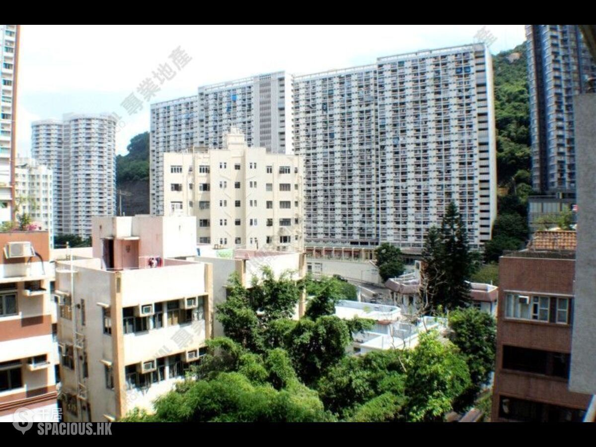 Tai Hang - Oi Kwan Court 01