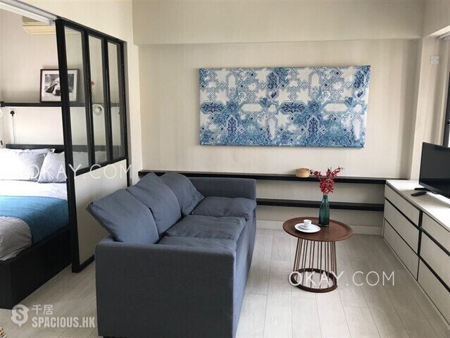 Stanley - Chik Tak Mansion 01
