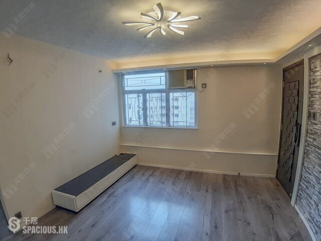 Beacon Hill - Broadway Towers 01