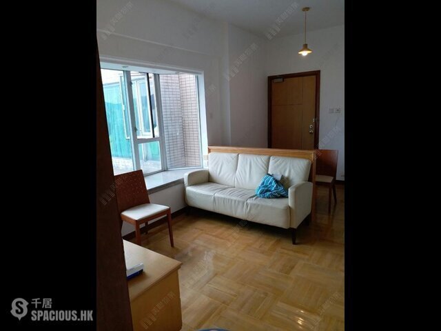 Tuen Mun - Parkland Villas 01