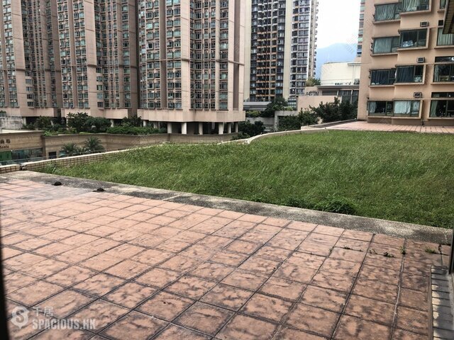 Luen Wo Hui - Regentville 01