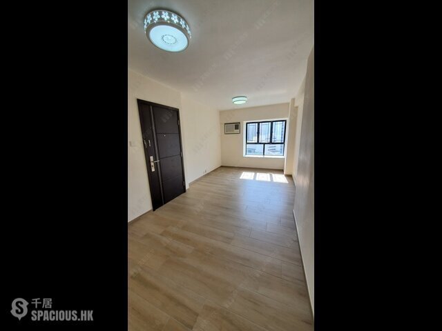Tuen Mun - Handsome Court 01