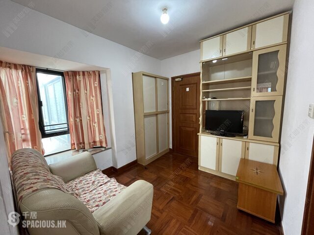 Hung Hom - Palatial Stand 01