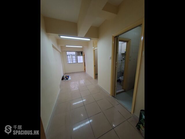 To Kwa Wan - Kam Tong Building 01