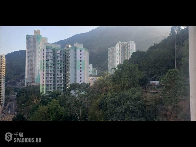 Sai Wan Ho - Sun Sing Centre 01