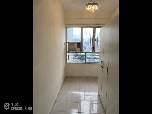 Yuen Long - Ho Shun Fuk (Fook) Building 01