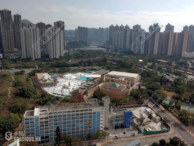 Tseung Kwan O - The Pinnacle 01