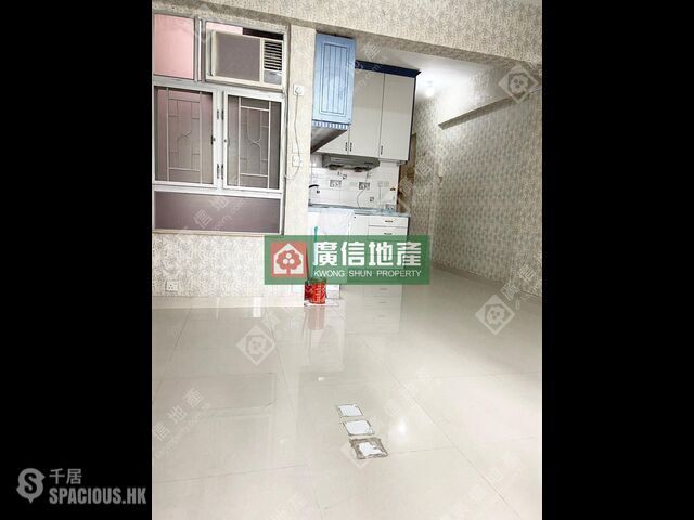 Mong Kok - Kin Wong Mansion 01