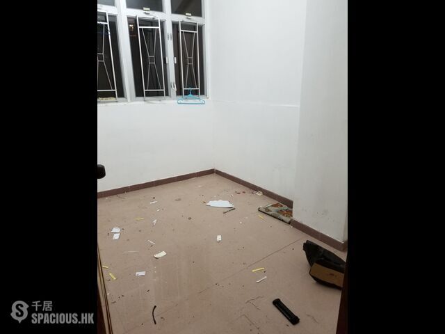 Sai Wan Ho - 20-24, Hoi Ning Street 01