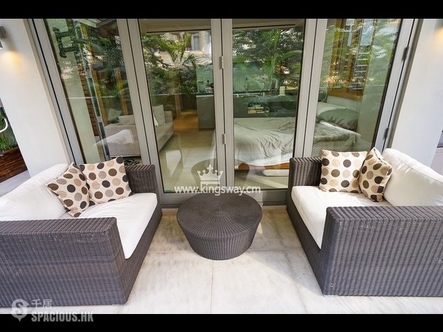 Central - 103, Hollywood Road 01