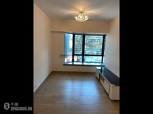 Shau Kei Wan - Newton Harbour View 01