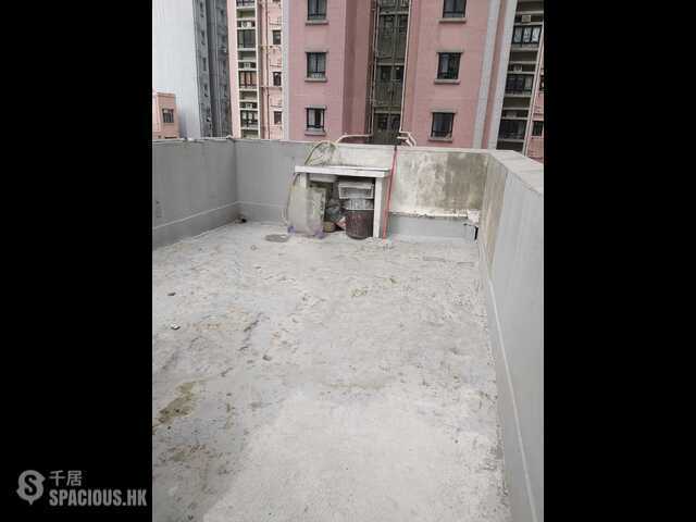 Wan Chai - 11, Gresson Street 01
