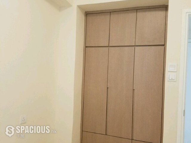 Wan Chai - 116, Johnston Road 01