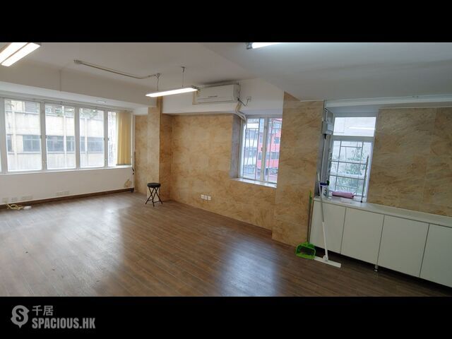 Wan Chai - 130, Queen's Road East 01